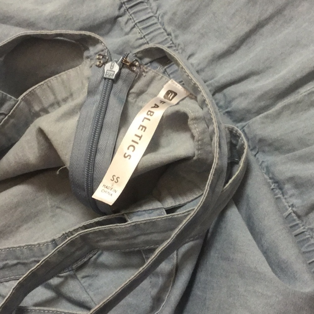 Fabletics romper. - Picture 3 of 3